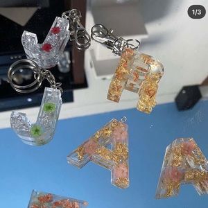 custom keychains,hair combs,& ashtrays